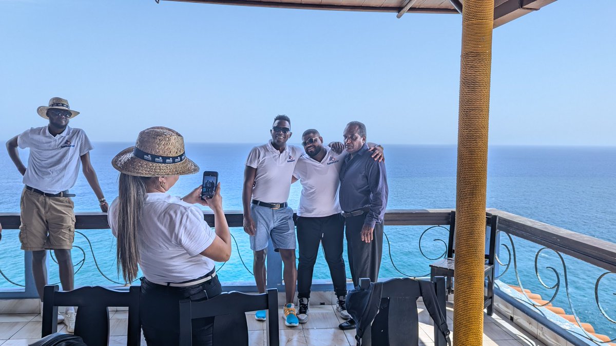 palmares_stgo's tweet image. ¡Bienvenida al grupo **FAM de Havanatur** en **Santiago de Cuba**! 🌴✨. ¡Prepárense para disfrutar de la cultura, la historia y la calidez santiaguera! 🔥  
¡Nos vemos pronto! 👋 #Havanatur #palmaressantiago #SantiagoDeCuba #FAMTrip