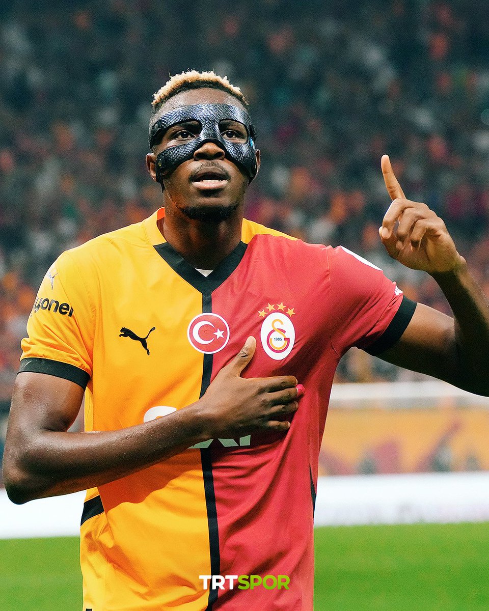 Bu süreçte asla kendisni yalnız hissetmemeli! Arkasında 40 milyon Galatasaray taraftarı olduğunu bilmeli!

Seninleyiz Victor Osimhen!
#WeAreWithYouOsimhen