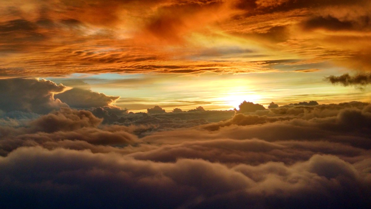 CaptBobSnow's tweet image. While every new sunrise is a blessing, I must admit I do miss the view of the sunsets from the office.