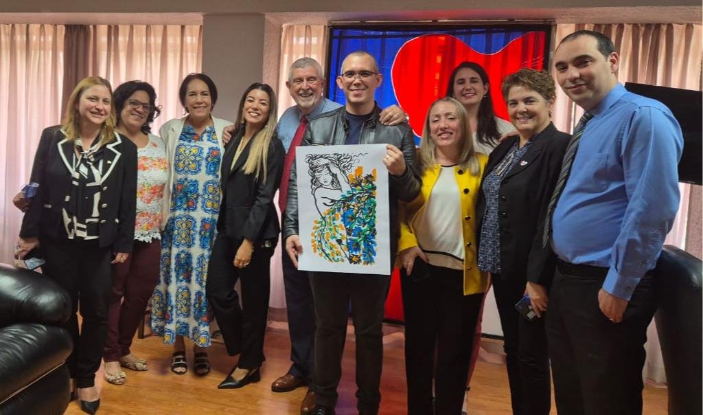 Despedimos en <a href="/EmbaCuMex/">Embajada de Cuba en México</a> a <a href="/llopezglez/">Luis López González</a>, quien con compromiso y profesionalismo lideró la Oficina de Prensa, fortaleciendo la comunicación y defensa de nuestros valores. 

Damos la bienvenida a <a href="/DiCastilloB/">Diana Castillo 🇨🇺</a>, seguros de que continuará con dedicación esta labor. 

¡Éxitos!