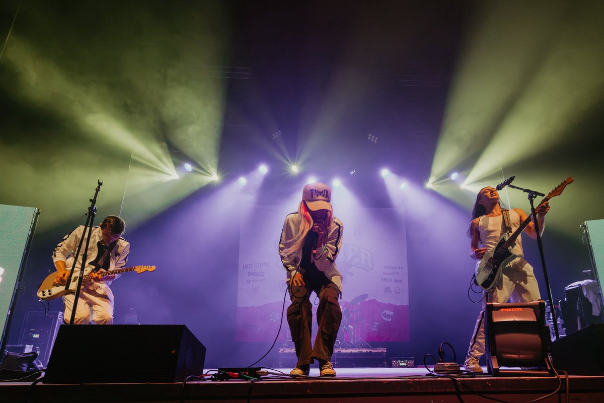 Arrows in Action tweet media