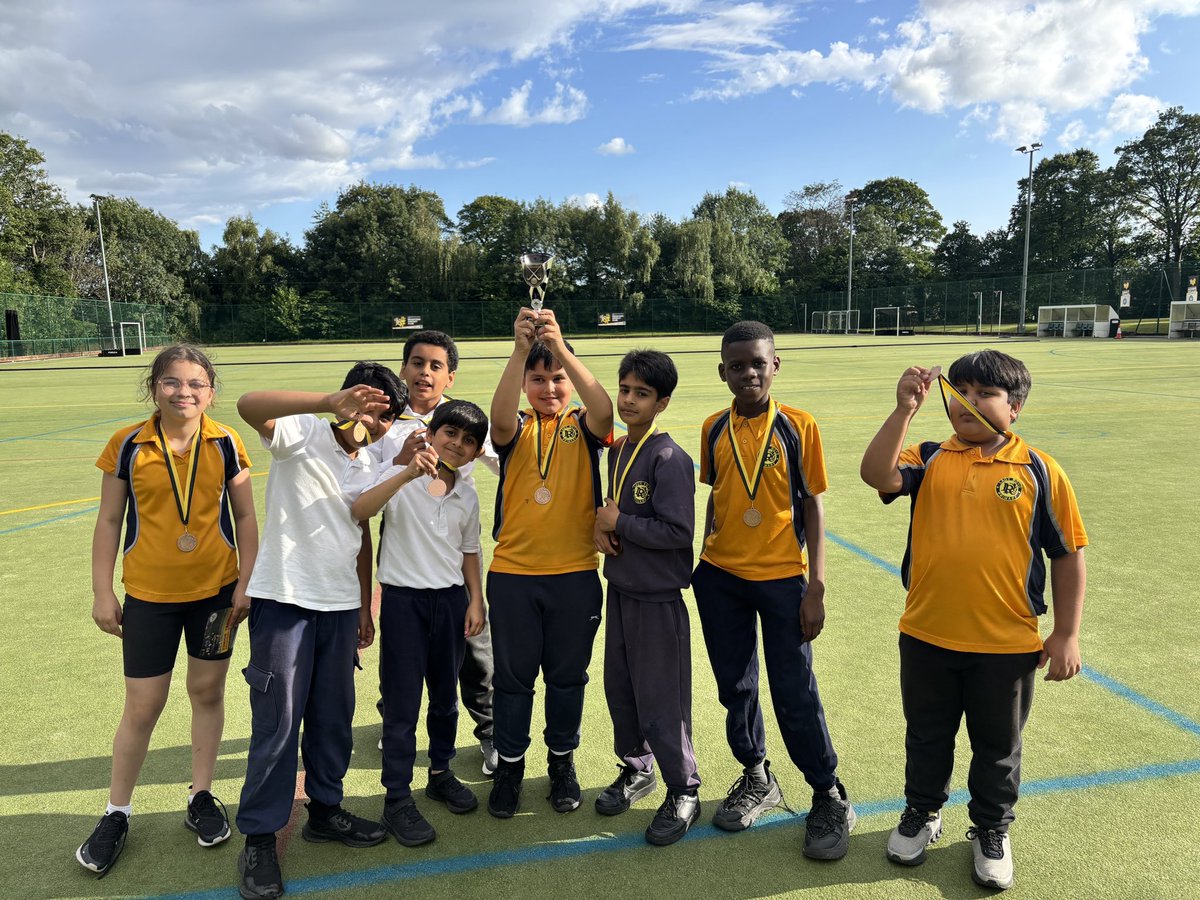🏑 YEAR 5 HOCKEY SUCCESS 🏑

Our Year 5s did us proud at <a href="/BradfordHockey/">Bradford Hockey Club</a> Club tournament today! Two teams showed fantastic teamwork &amp; resilience. One team placed 3rd, bringing home a trophy 🏆 &amp; medals 🥉 ! 👏 <a href="/WeAreBDAT/">BDAT</a>