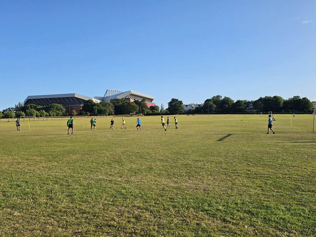 Ended a busy 8 days which has seen 2 training sessions and 2 friendlies. Great way to start the pre season getting lads minutes and moving in a sensible managed way. Some players have really shone this week, can see the work they've put in over the summer
