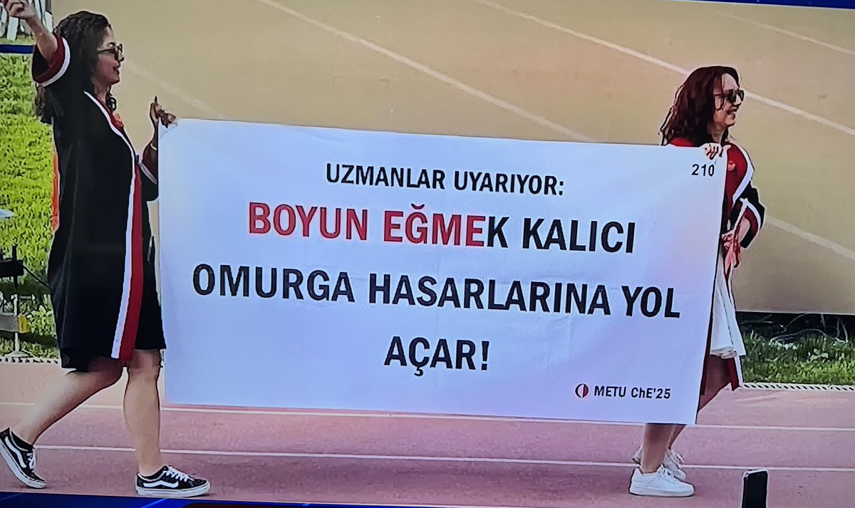 ODTÜ öğrencilerinin mezuniyet töreninden bir kesit..

“Y O R U M S U Z”