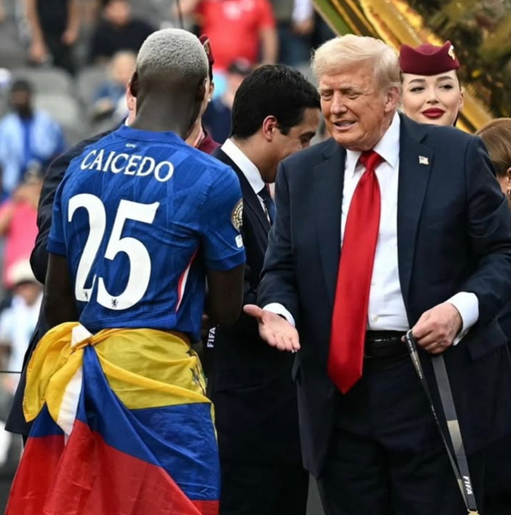 GMtvecuador's tweet photo. No caption needed🥵

#Chelsea #DonaldTrump #Ecuador https://t.co/6gZvzaQ25E