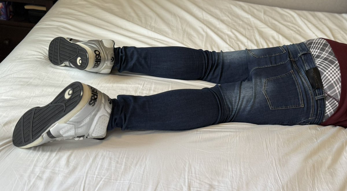 Skate Shoe Guy tweet media