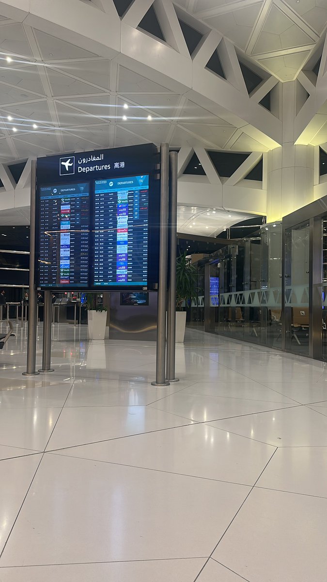 y8_travel's tweet image. انا في المطار استعداد للسفر ✈️ 😊

- دخلت اللاونج عن طريق تطبيق visaairport 
- فعلت الشريحة الالكترونية من شركة holafly
بعد ماحولت اللغة وحطيت كود الخصم YBD
- لاتنسى الباور بنك واحد من اساسيات الرحلة🙃

⚠️ 
• لتحميل تطبيق visaairport 
apps.apple.com/sa/app/visa-ai…
• رابط مباشر لشراء…