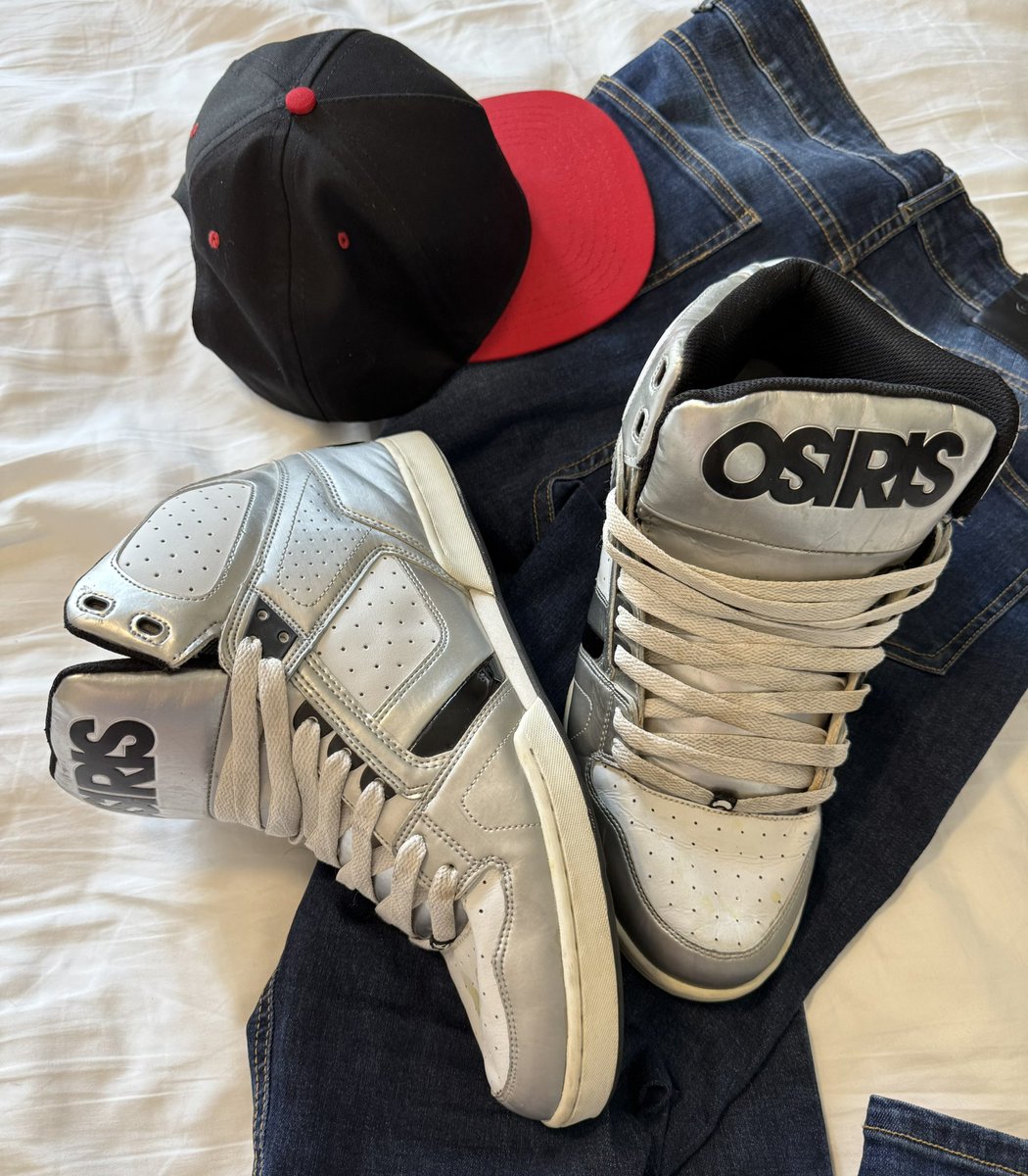 Skate Shoe Guy tweet media