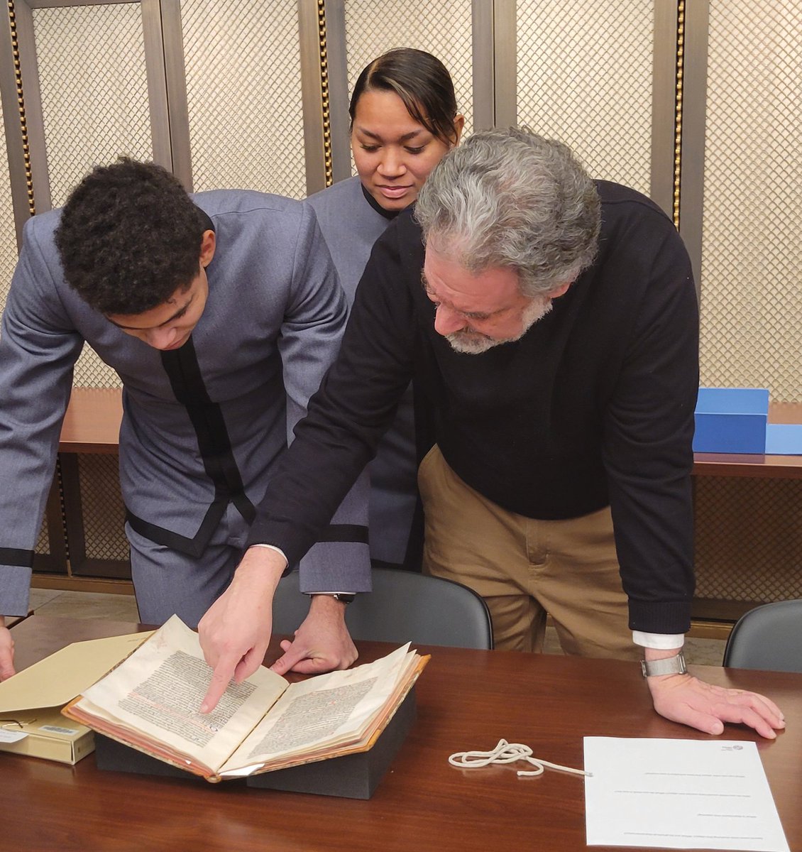 WestPoint_USMA's tweet image. 🗺️✨ History Meets Strategy
Our new Department of History and War Studies blends centuries-deep scholarship with cutting-edge curriculum so graduates can out-think and out-maneuver any adversary. This milestone is the latest step in a three-year modernization journey.
Learn…