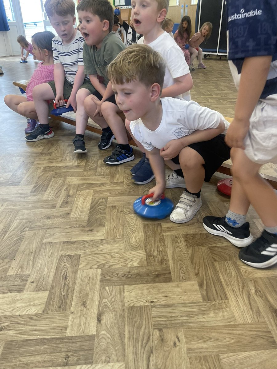 Curling introduced to Reception this afternoon and they really enjoyed it! Super job everyone! 🥌 #BroadoakHFF25