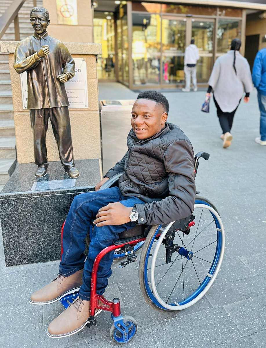 After dating her for 2 years and I found out that she saved my number as
"Wheelchair Guy" 🤣🤣 Mjolo ke scam 🙆‍♂️