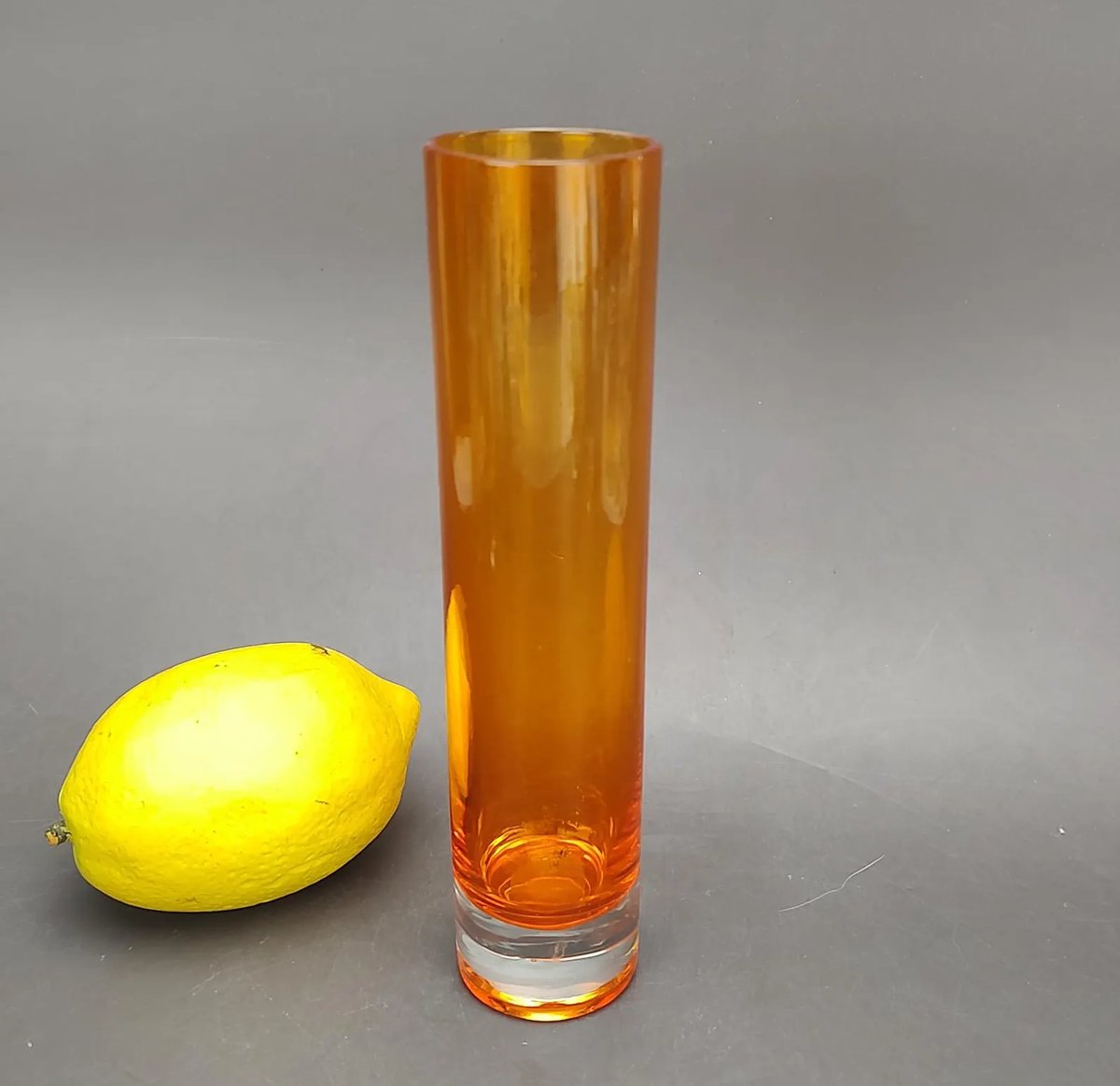 Grande's Treasures / JanelliMinellisShop (@grandesvtgshop) on Twitter photo Orange Cylinder Bud Vase Libbey Glass
janelliminellisshop.etsy.com/listing/433434…
#OrangeVase #Libbey #VintageVase <a href="/Etsy/">Etsy</a> <a href="/1RetweetMachine/">RT Machine</a> <a href="/BTRTG/">Business Talk Retweet Group</a> THANK YOU For The LIKES and SHARES! Orange Cylinder Bud Vase Libbey Glass
janelliminellisshop.etsy.com/listing/433434…
#OrangeVase #Libbey #VintageVase <a href="/Etsy/">Etsy</a> <a href="/1RetweetMachine/">RT Machine</a> <a href="/BTRTG/">Business Talk Retweet Group</a> THANK YOU For The LIKES and SHARES!