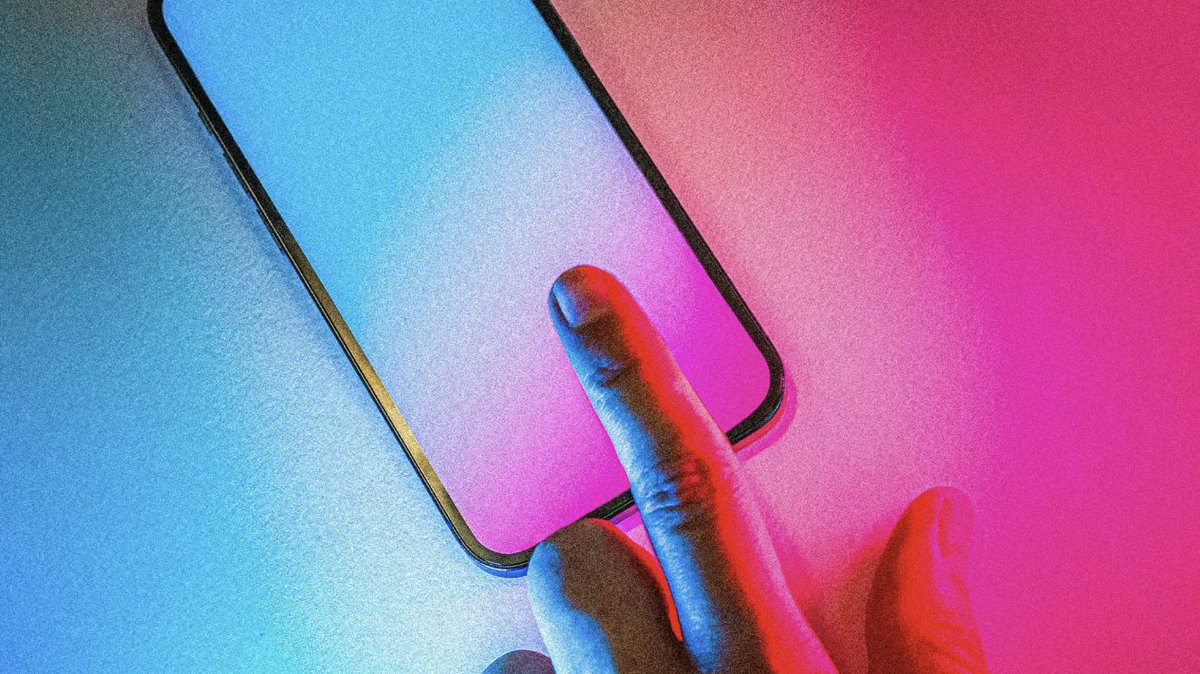 Think AI can’t help you network? Think again. This <a href="/FastCompany/">Fast Company</a> article reveals how execs are using AI to spark authentic connections. At C-Sweet, we know: relationships drive results. Let AI help you make the first move. 👉 fastcompany.com/91362965/how-t…