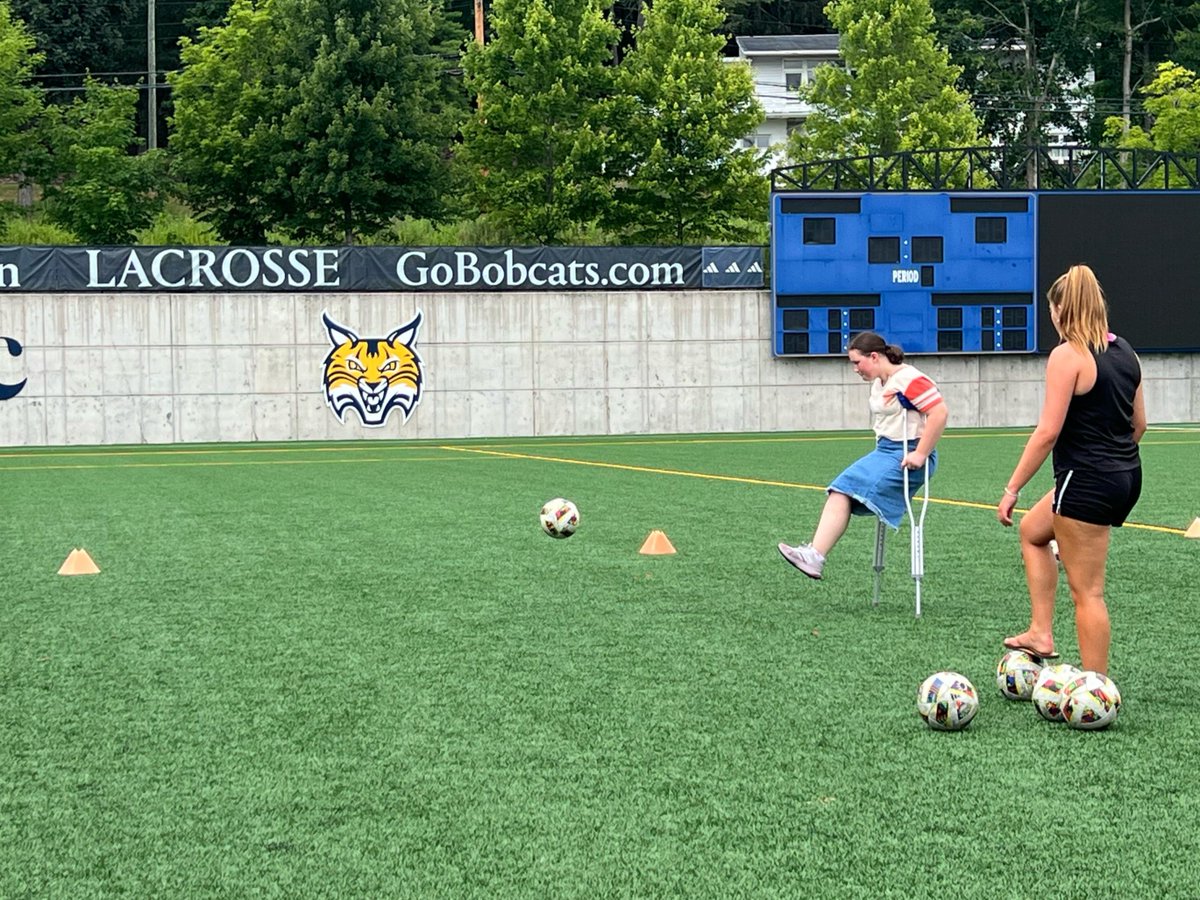 Last week, some of our girls had the opportunity to help out with @campnolimits!

#BobcatNation x #CampNoLimits