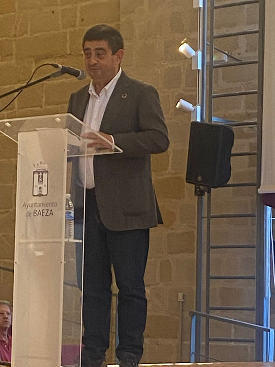 👧🏻👦🏻 🎼 Ochenta jóvenes de toda la provincia participarán hasta el 27 de julio en el XXXVI Taller Provincial de Música

🗣️ <a href="/pacoreyesm/">Paco Reyes</a> ha intervenido esta tarde en #Baeza en la inauguración de esta actividad, que promueve la Diputación de Jaén ⬇️

acortar.link/Iguzqh