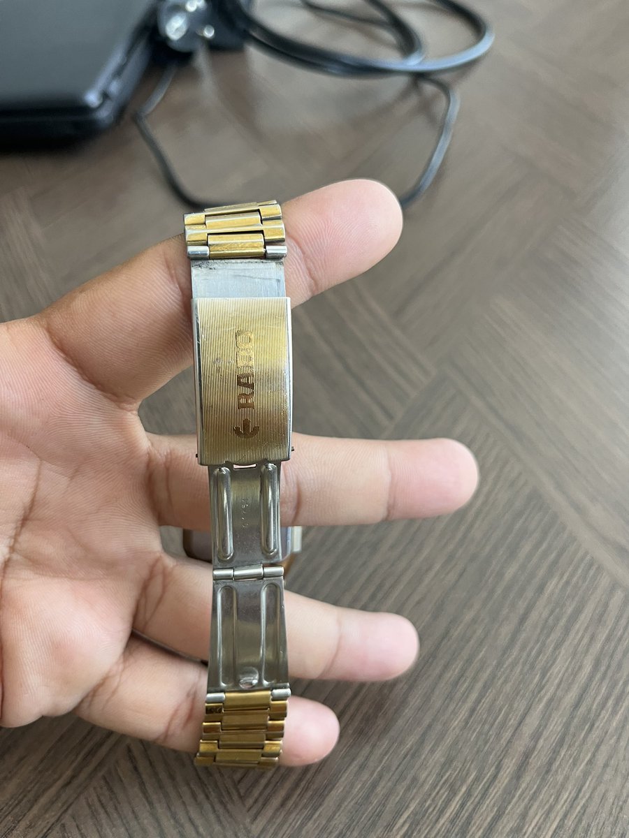 Babamın 1992 yılında abime hediye olarak yurt dışından aldığı manevi değeri yüksek olan saat