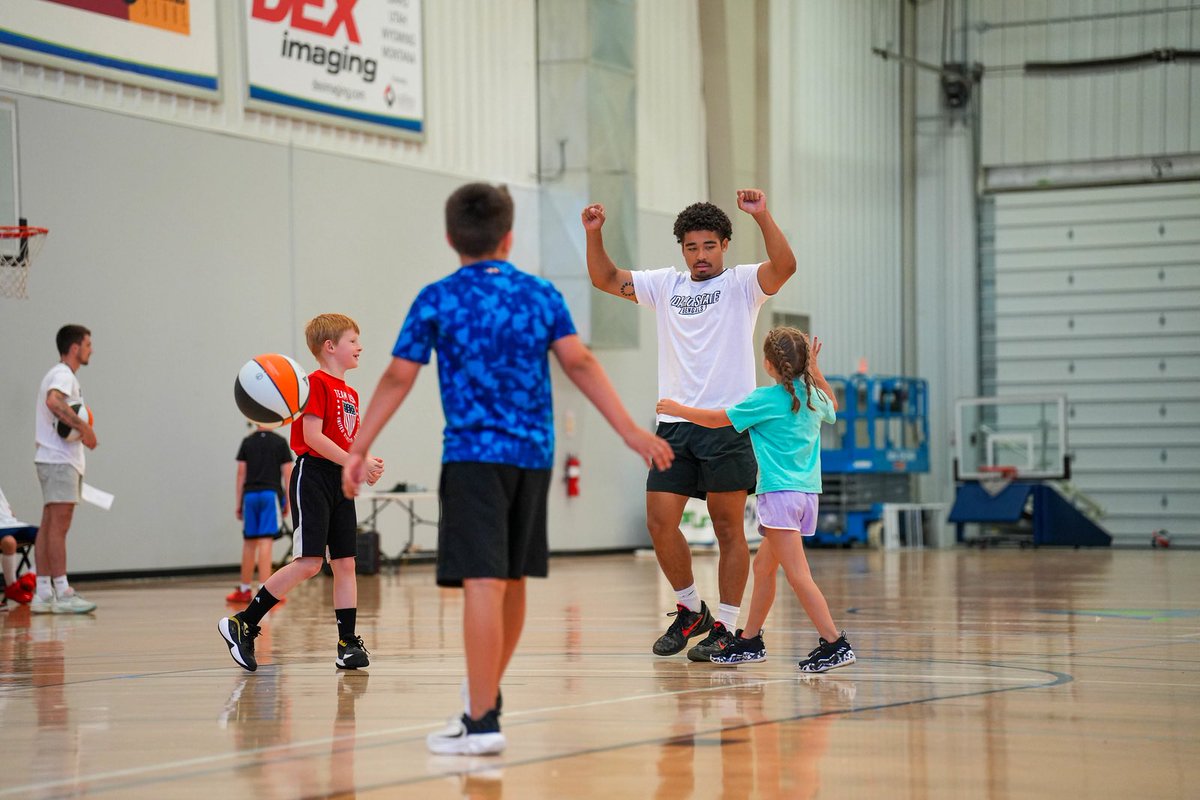 IdahoStateMBB's tweet image. Scenes from day 1 of our Youth Camp 🤩
#SawWood // #RoarBengalsRoar