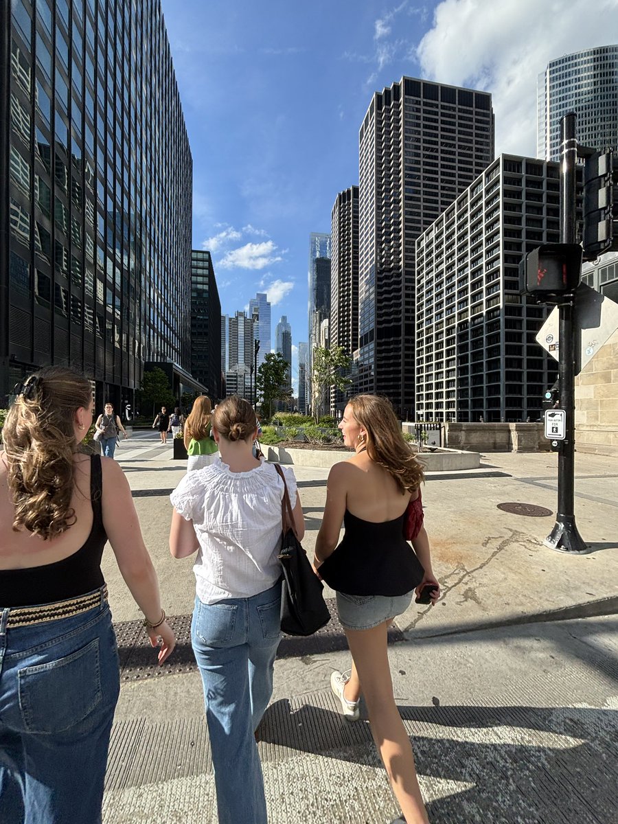 Next up we’re checking in on sophomore, Kelsey! She first started the summer off with a quick trip to the lacrosse national championship game, has been home enjoying time on Lake Michigan and spending time with friends and family!

#RunRed 🐻❤️🌿