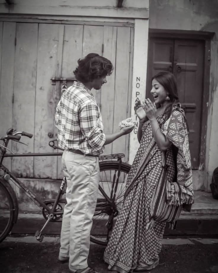 مقام افسوس ہوگا جب تمہارے بعد
کسی نا پسندیدہ شخص کو کہیں گے ہم تمہارے ہیں