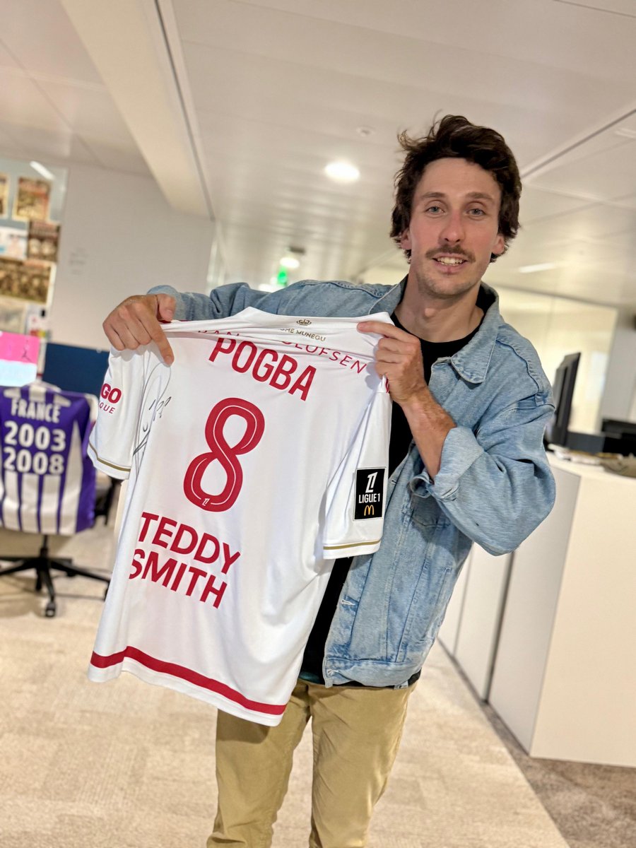 L'ÉQUIPE du soir (@lequipedusoir) on Twitter photo Tentez de gagner le maillot dédicacé de <a href="/paulpogba/">Paul Pogba</a>
RT & Follow <a href="/lequipedusoir/">L'ÉQUIPE du soir</a> pour tenter votre chance ! 🍀📷#EDS Tentez de gagner le maillot dédicacé de <a href="/paulpogba/">Paul Pogba</a>
RT & Follow <a href="/lequipedusoir/">L'ÉQUIPE du soir</a> pour tenter votre chance ! 🍀📷#EDS