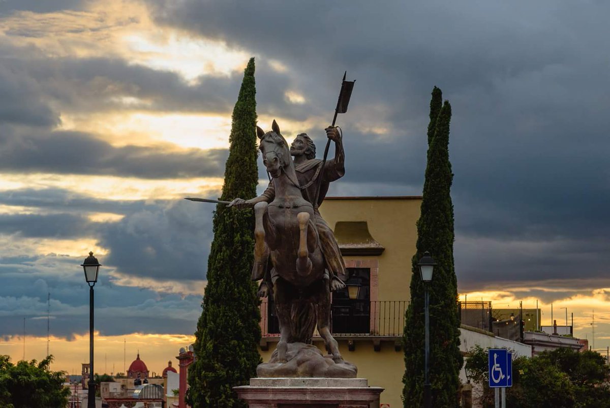 asomarte's tweet image. ⚔️✝️Se acerca la celebración del 494 aniversario de la fundación de Santiago de Querétaro y qué mejor opción que conocer más sobre este pasaje de la historia queretana que con esta ruta de la agencia 🗺️Even Travel Querétaro
Reserva ya al:
442 109 4008