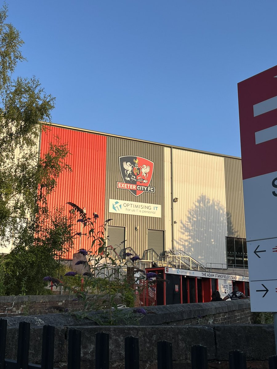 One last evening walk around the block before my graduation ceremony tomorrow. 

Thanks <a href="/Grecian_Soc/">Grecian Society</a> for the memories, and proud to have represented you on local radio. 

#ECFC
