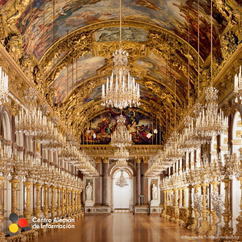 Alemaniaparati's tweet photo. 📣#Entérate: el castillo de #Neuschwanstein ya es Patrimonio de la Humanidad de la #UNESCO. 

🏰📍🇩🇪 ¡A este se suman #Linderhof, #Herrenchiemsee y #Schachen!
 
🤴Se trata de un complejo de palacios construidos por el rey Luis II de Baviera.