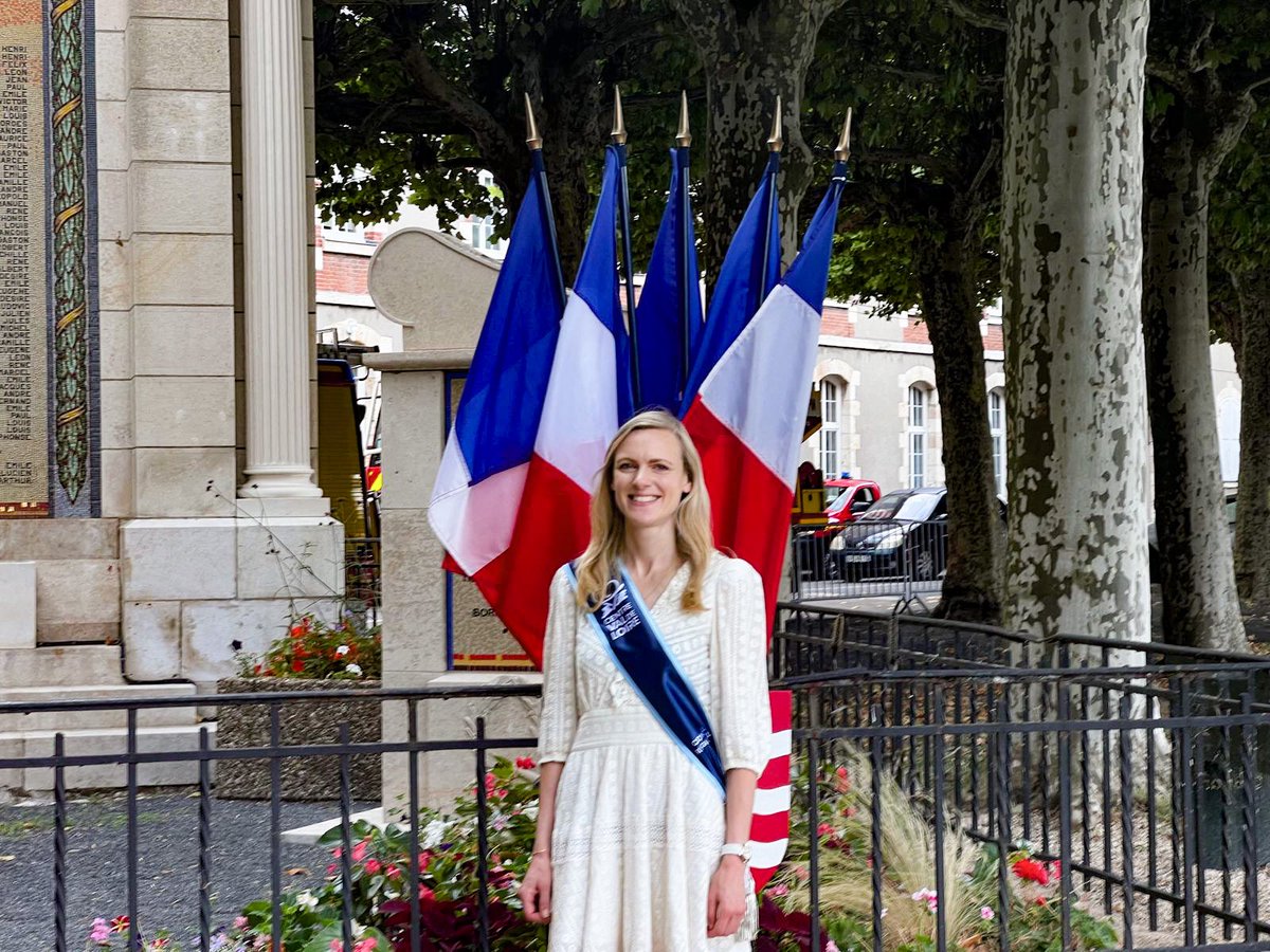 MathildePARIS45's tweet image. 🇫🇷 J’étais à #Briare et à #Gien pour les cérémonies du 14 juillet !
Soyons fiers d’être Français !
Merci à tous ceux qui s’engagent au quotidien pour la France, nous avons chacun un rôle à jouer pour œuvrer à son redressement !
🇫🇷 Joyeuse Fête nationale à tous !

#14juillet