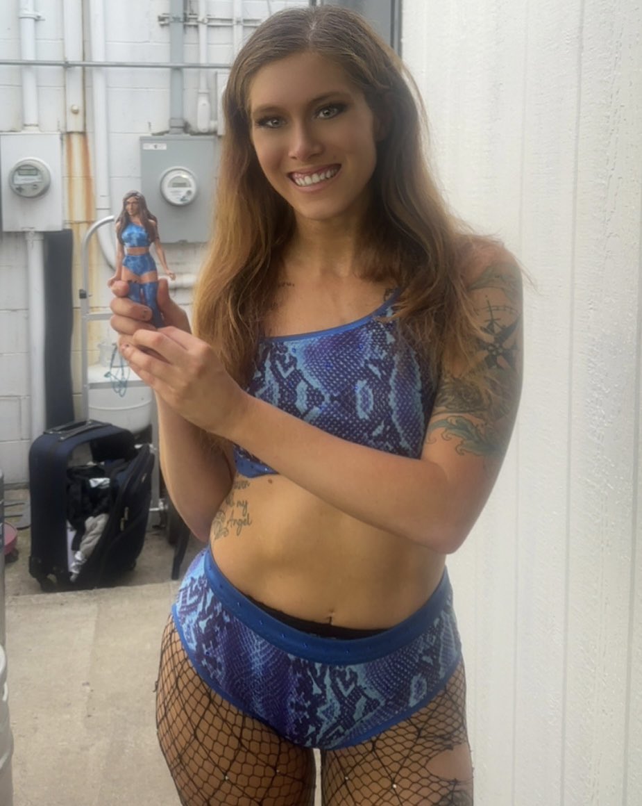 Shawna Reed (@shawnareed93) on Twitter photo Had a fan in Canal Fulton, Ohio present me with my own action figure! So freaking cool 🙂 
#DOATM #OCW #TudorRose #TellMeWhenImLying Had a fan in Canal Fulton, Ohio present me with my own action figure! So freaking cool 🙂 
#DOATM #OCW #TudorRose #TellMeWhenImLying