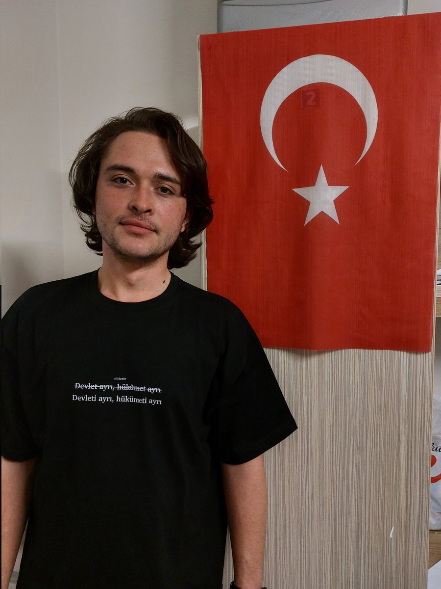 Distaste Hocaefendi t-shirt yollamış