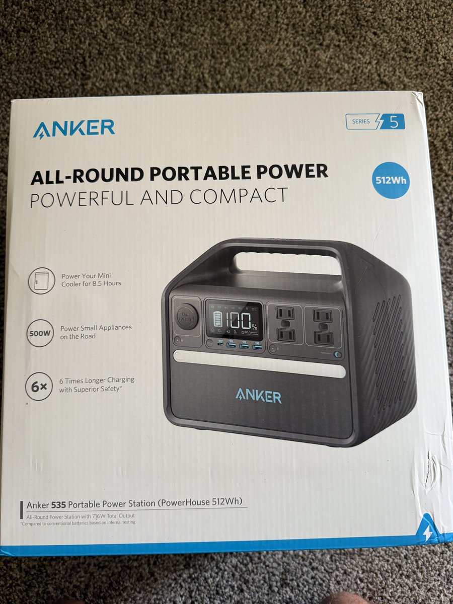 thecoachcw's tweet image. Hurricane/Emergency communications kit is finally complete:
Baofeng walkie talkies✅
Star link mini ✅
Anker portable power station ✅