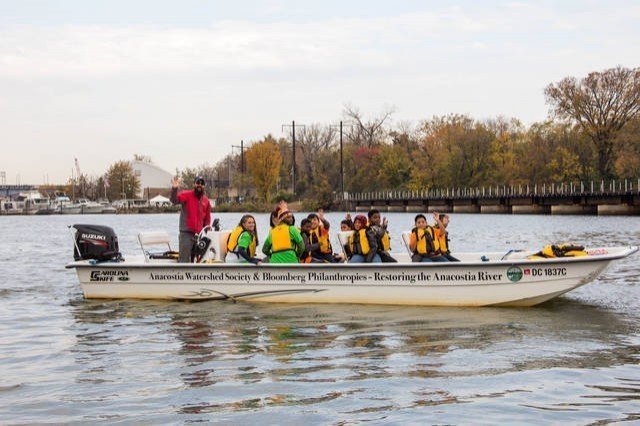 SustainDC's tweet image. Join @anacostiaws on 7/17 for a 2-hour boat tour launching from Kingman Island's dock on the Anacostia River, as part of their Anacostia River Discovery Series. Explore wetlands, the river and see wildlife up close. Save the date and learn more: shorturl.at/m9h5P