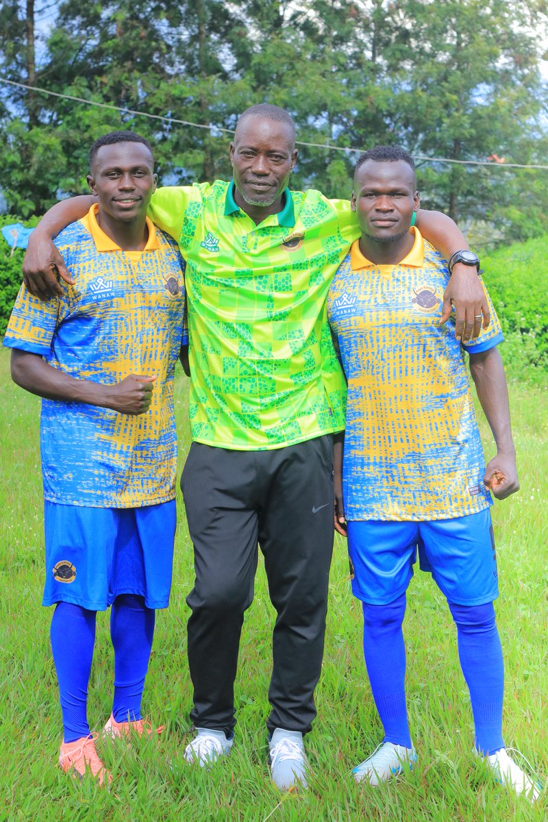 🔗 🔗  

Winger Kakooza Mubaraka, The Gaffer Coach Makumbi, and Forward Onyango Gideon last season. 🔥 🔥 👏👏👏👏

Colleagues pre-season training will come 💪

We just can't wait to get back to business.