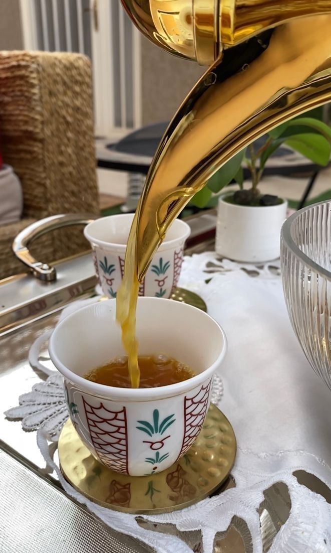 وش الحلا اللي تفضلونه مع القهوة؟