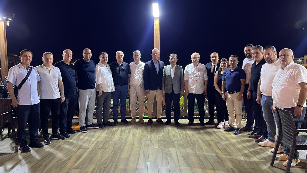 Milli Mücadelemizin meşalesinin yakıldığı şehrimiz Samsun’da, Türkiye Kamu-Sen’imizin bayrağını şerefle dalgalandıran Şube Başkanlarımız ile bir araya geldik.

Teşkilatımızın inancı, kararlılığı ve ortak aklı, hak mücadelesinde bizlere güç ve azim vermeye devam ediyor.

Kamu