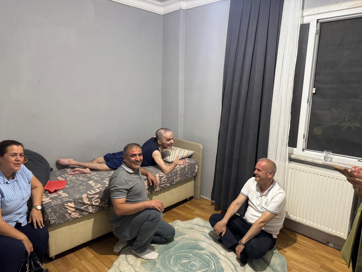 AK Parti Silivri (@silivriakparti) on Twitter photo AK Parti Silivri İlçe Başkanımız Sayın <a href="/sami_barlas/">Sami Barlas</a> , Kadın Kolları Başkanımız Sayın <a href="/fatmameto1/">Fatma Karakoç Meto</a> ve teşkilat mensuplarımızla birlikte, Hayata karşı güçlü duruşuyla hepimize örnek olan Emirhan kardeşimizi evinde ziyaret ettik.
Emirhan’ın gülümsemesi bizlere umut, mücadele azmi AK Parti Silivri İlçe Başkanımız Sayın <a href="/sami_barlas/">Sami Barlas</a> , Kadın Kolları Başkanımız Sayın <a href="/fatmameto1/">Fatma Karakoç Meto</a> ve teşkilat mensuplarımızla birlikte, Hayata karşı güçlü duruşuyla hepimize örnek olan Emirhan kardeşimizi evinde ziyaret ettik.
Emirhan’ın gülümsemesi bizlere umut, mücadele azmi