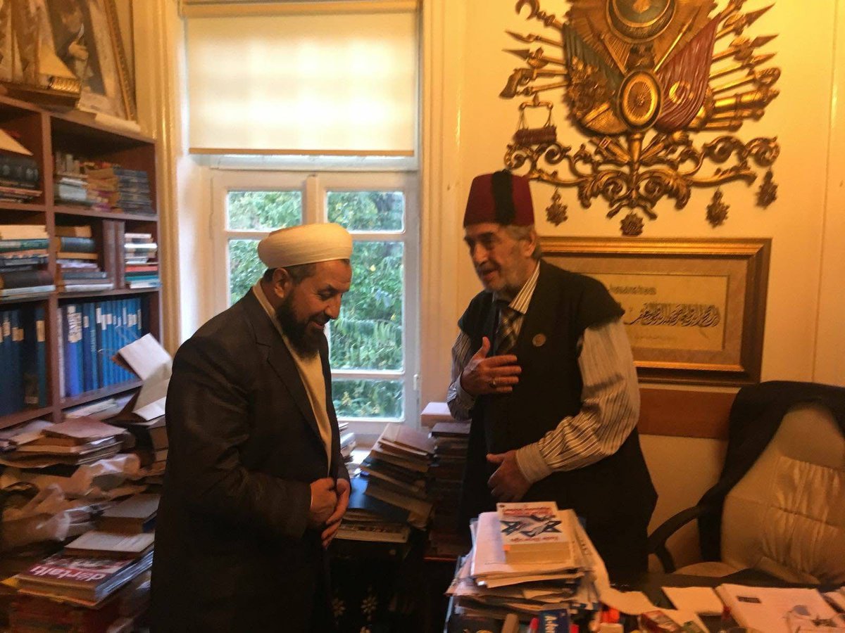 Geceye iki güzel insan bırakıyoruz. 

Metin Balkanlıoğlu &amp; Kadir Mısıroğlu

Mekanınız cennet olsun 🥀