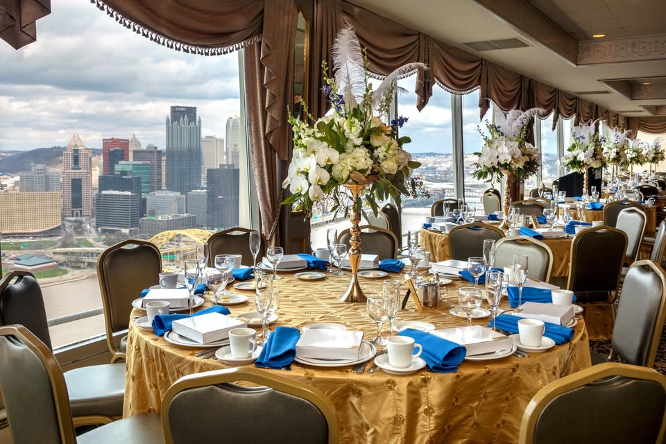 #SummerDinnerforTwo: Join us on Tuesdays, Wednesday and Thursday for the Summer Dinner for Two Special at LeMont. Tuesdays, July 1 - Thursdays, August 28, 2025. It’s a complete Prix Fixe Dinner for $99.00 plus tax &amp; gratuity for two (2) people.

Reservations at 412-431-3100 x1.