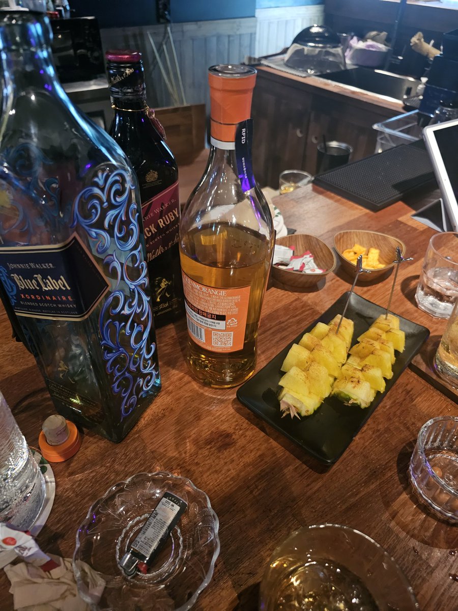 KINGDOM_SM_Bar (@kingdombar_id) on Twitter photo 내부 수리 공사중이셨는데
왔다가 끝마무리에 와서 5분 도와드리고
무한안주 5개 해주시고
감사 합니다.
너무 좋네요.
번창하시길 기원 합니다.
<a href="/_withWitch/">withWitch_위드위치</a> 위드위치 Bar에서. 내부 수리 공사중이셨는데
왔다가 끝마무리에 와서 5분 도와드리고
무한안주 5개 해주시고
감사 합니다.
너무 좋네요.
번창하시길 기원 합니다.
<a href="/_withWitch/">withWitch_위드위치</a> 위드위치 Bar에서.