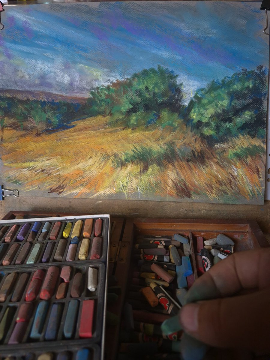 TigranFitly's tweet photo. Golden Fields and Summer Breezes ✍️
#pastelart #pleinair #armeniansummer #landscapepainting #pastellandscape #pastellove #artinspiration #artistlife https://t.co/Aig0ms4Nb8