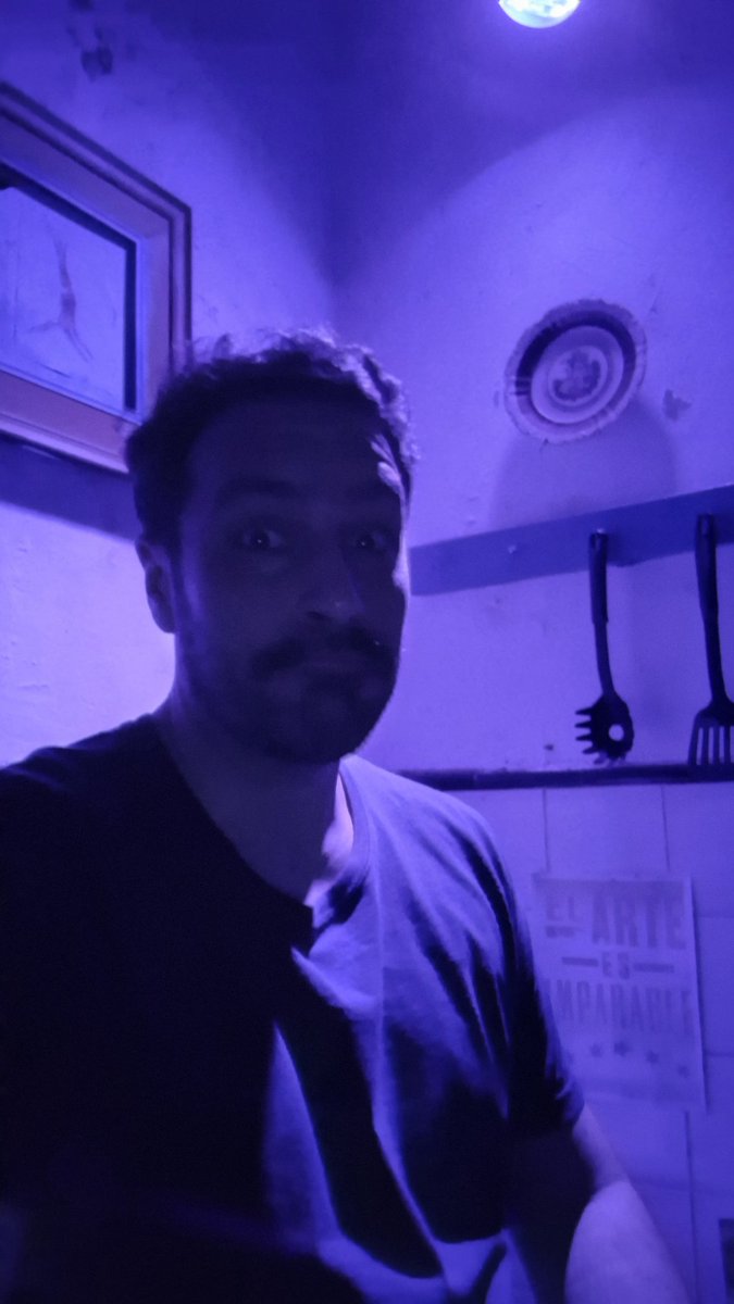 Te juro que estoy escribiendo la obra.