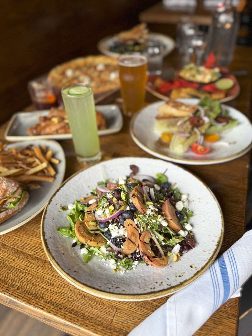 The perfect lunch, starter, or light dinner... Indulge in one of our crisp salads.🥗🍴

*Spring Salad
*Caprese Burrata
*Grilled Peach Salad 
*Grilled Caesar 

b2bistro.com/red-bank-menus…