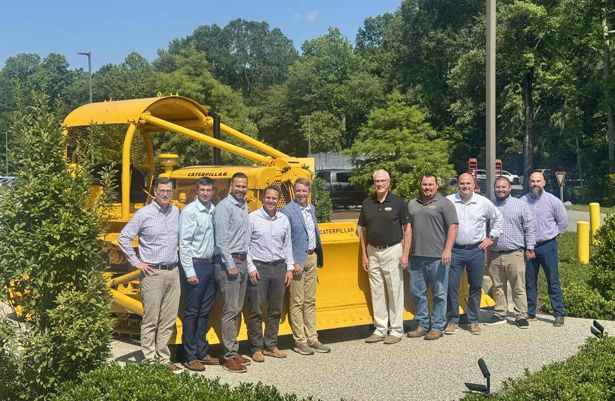 Rep. Rob Wittman (@robwittman) on Twitter photo Virginia’s manufacturing and service industries are essential to both our economy and national defense.
I had a great visit to <a href="/CarterMachinery/">Carter Machinery</a>’s Mechanicsville facility where we discussed how their work supports our military and creates good jobs. Virginia’s manufacturing and service industries are essential to both our economy and national defense.
I had a great visit to <a href="/CarterMachinery/">Carter Machinery</a>’s Mechanicsville facility where we discussed how their work supports our military and creates good jobs.