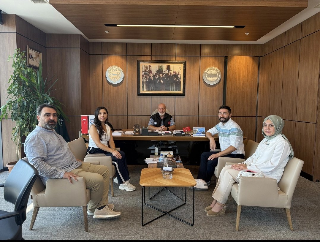 Seda Olgun (@sdaolgun) on Twitter photo Kamu Mühendisleri Memur-Sen Mevzuat ve Toplu Sözleşmeden Sorumlu Genel Başkan Yardımcısı Hacı Bayram Tonbul ile kamu mühendislerinin toplu sözleşme talepleri üzerine bir görüşme gerçekleştirdi.
Kamudaki mühendisler Toplu Sözleşmede hak ettikleri iyileştirmeleri alabilmeliler Kamu Mühendisleri Memur-Sen Mevzuat ve Toplu Sözleşmeden Sorumlu Genel Başkan Yardımcısı Hacı Bayram Tonbul ile kamu mühendislerinin toplu sözleşme talepleri üzerine bir görüşme gerçekleştirdi.
Kamudaki mühendisler Toplu Sözleşmede hak ettikleri iyileştirmeleri alabilmeliler