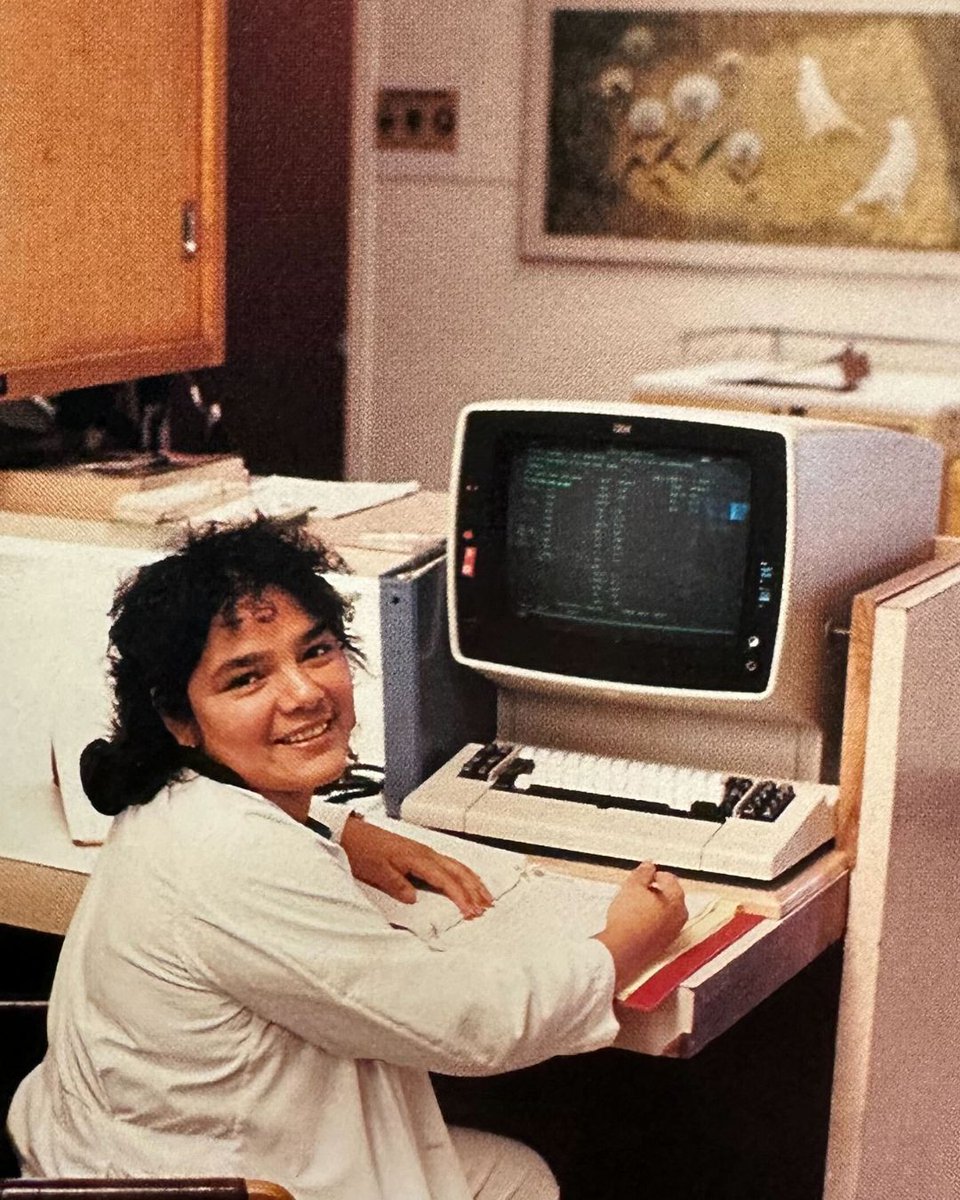 UCSDMedSchool's tweet image. Throwing it back to the 80s on campus. 😎🩺
📸 UC San Diego School of Medicine Yearbooks, @UCSDAlumni