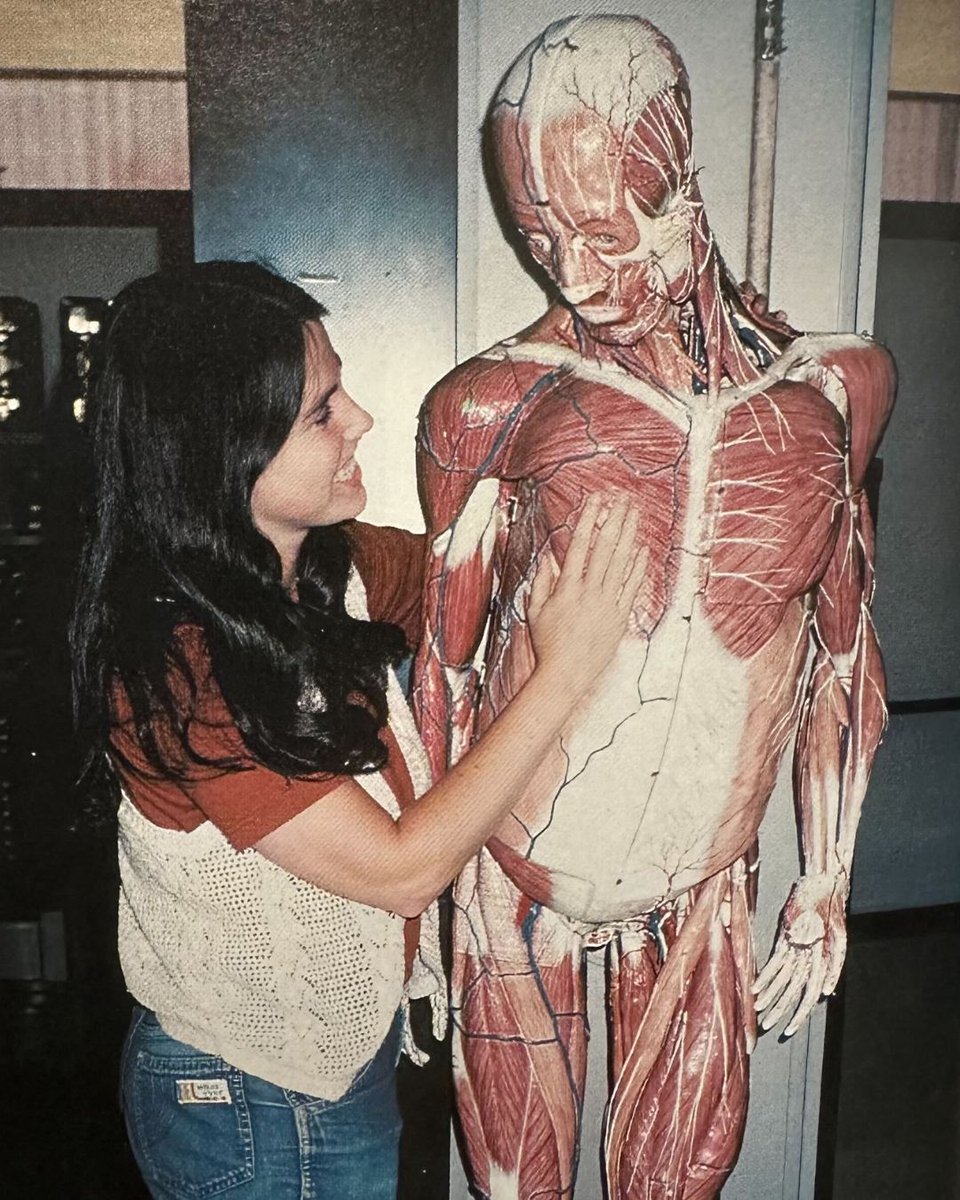 UCSDMedSchool's tweet image. Throwing it back to the 80s on campus. 😎🩺
📸 UC San Diego School of Medicine Yearbooks, @UCSDAlumni