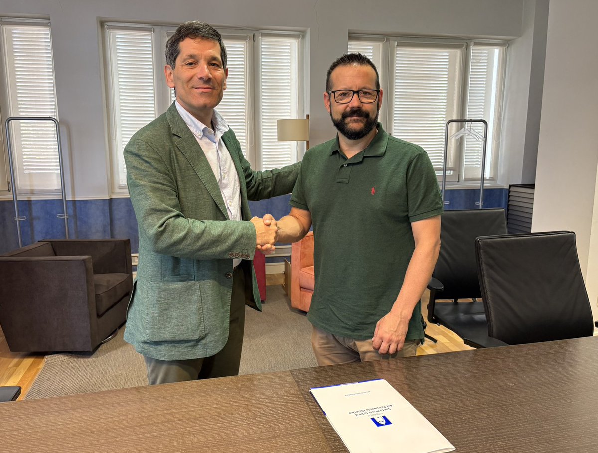 Gullón (@gullon_esp) on Twitter photo ✨ ¡Sumamos fuerzas con la <a href="/FundacionSMLRPH/">Fundación Santa María la Real</a>! Juntos impulsaremos #empleo, #emprendimiento, #inclusiónsocial y #proteccióndelpatrimonio en la #MontañaPalentina 🏞️🤝
Un paso más en nuestra lucha contra la #despoblación y por el #territorio. ✨ ¡Sumamos fuerzas con la <a href="/FundacionSMLRPH/">Fundación Santa María la Real</a>! Juntos impulsaremos #empleo, #emprendimiento, #inclusiónsocial y #proteccióndelpatrimonio en la #MontañaPalentina 🏞️🤝
Un paso más en nuestra lucha contra la #despoblación y por el #territorio.