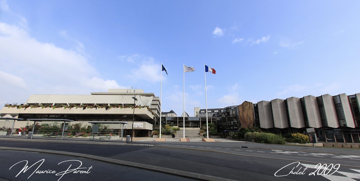 MauriceParent's tweet photo. Joyeuses  fête nationale à tous mes ami(e)s de France, principalement à mes  nombreux ami(e)s de Cholet ainsi que tous le choletais. #cholet #choletais #France https://t.co/lUi1qmbDyR