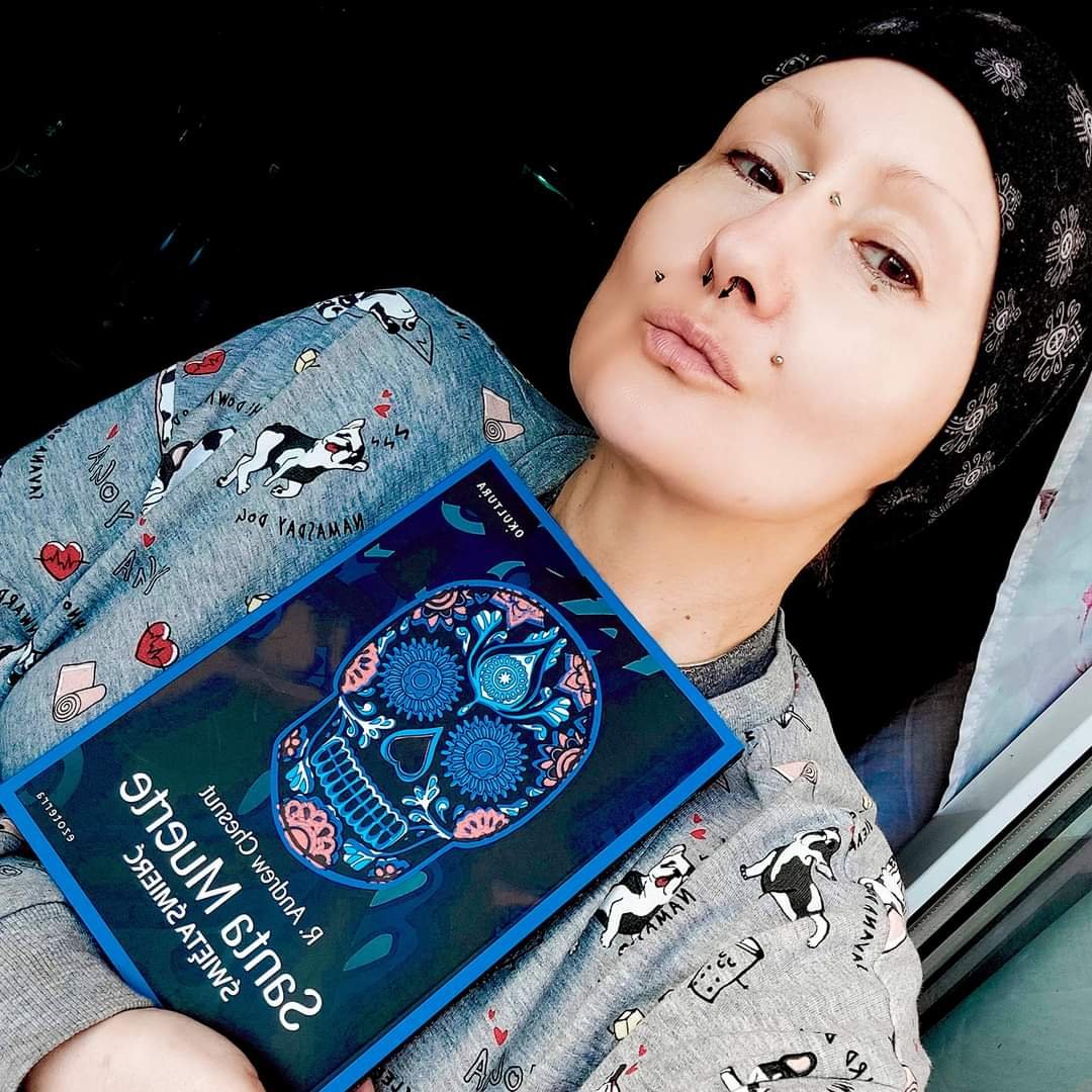 To nie Santa Muerte, a meksykańskie czaszki z cukru kojarzone z Dniem Zmarłych. Sprawdź moją polską książkę naukową o Santa Muerte, najszybciej rozwijającym się nowym ruchu religijnym na świecie. Mój wydawca popełnił ten sam błąd z okładką. okultura.pl/r-a-chesnut-sa…