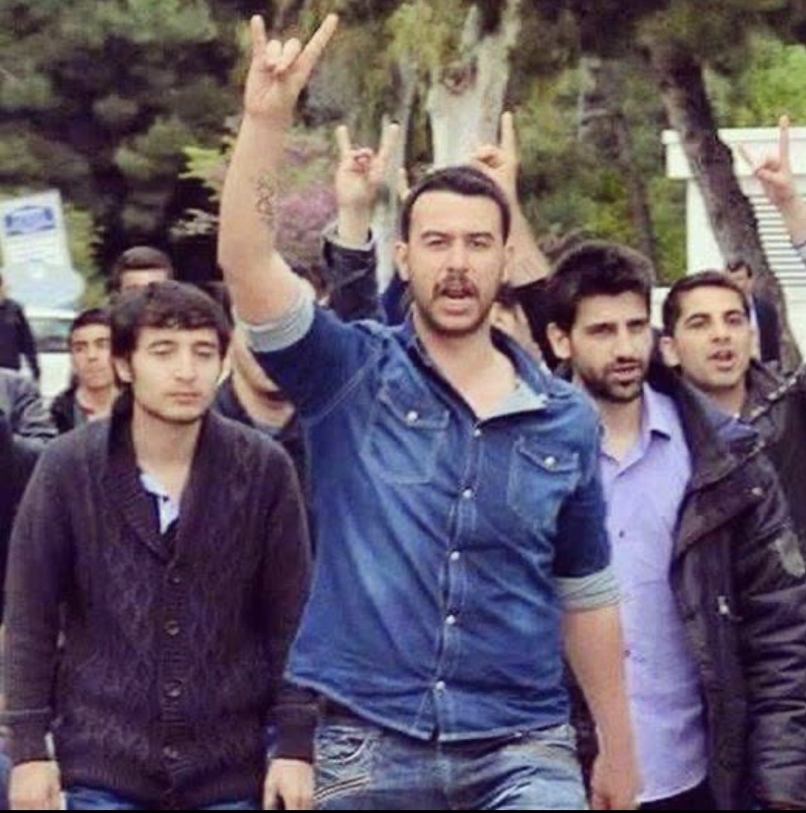 Sahi Bizim En Yakışıklımıza
Kim Kıymıştı?
Siz Söyleyin Eski Yeni Apocu
Piçler!